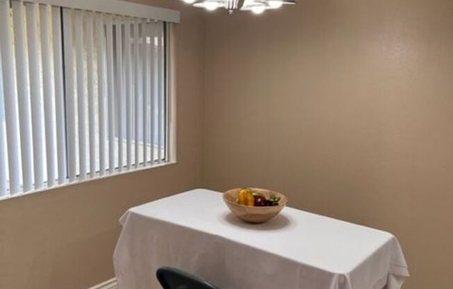 869 871 W WALNUT AVE