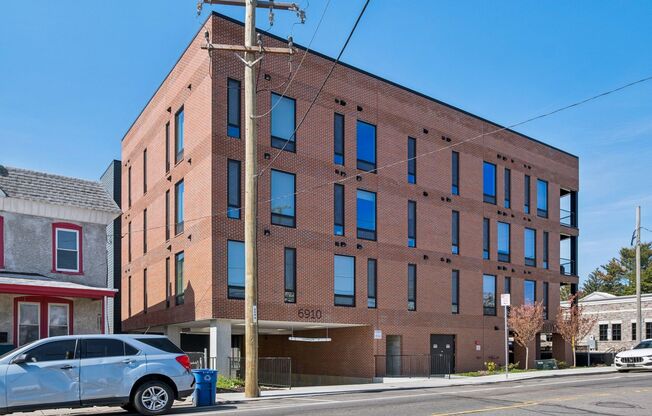 2 beds, 1 bath, 779 sqft, $1,750, Unit 105