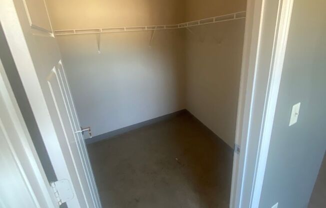 1 bed, 1 bath, 1,226 sqft, $858, Unit 202