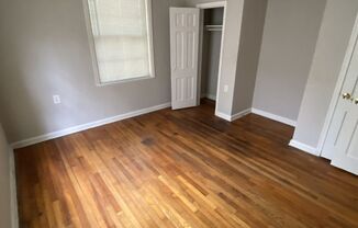 2 beds, 1 bath, $1,075, Unit 3B