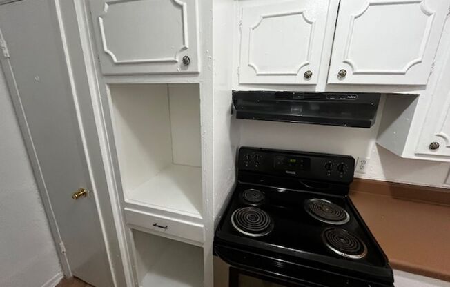 1 bed, 1 bath, $1,250, Unit 221