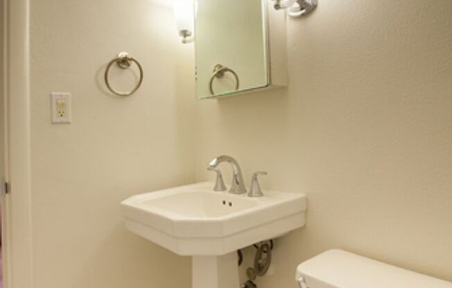 1 bed, 1 bath, 550 sqft, $1,600, Unit 506