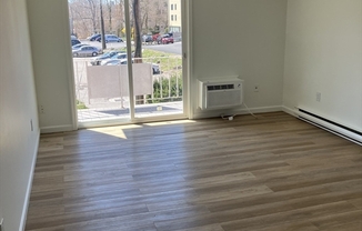 1 bed, 1 bath, 700 sqft, $1,950, Unit 25