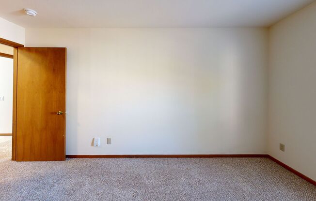 2 beds, 1 bath, 980 sqft, $1,760, Unit 7722CF