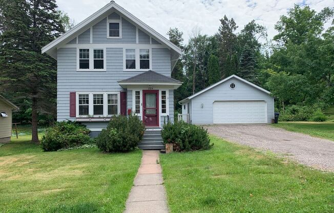 AVAILABLE JULY - Beautiful 3 Bed 2 Bath Home w/ Garage in Upper Woodland