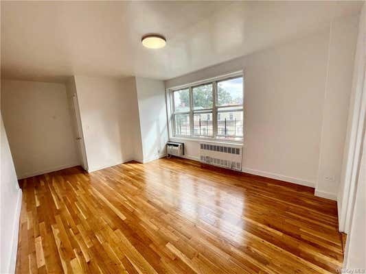 1 bed, 1 bath, 650 sqft, $2,100, Unit 5G