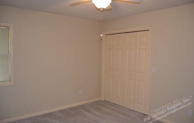 3 beds, 2 baths, $1,325