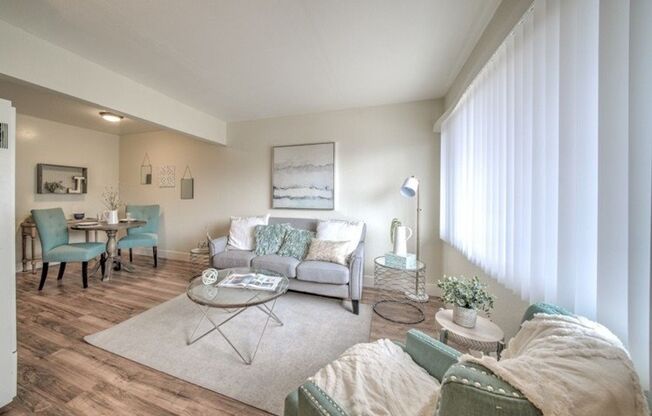 3 beds, 1 bath, $2,461.54, Unit 04