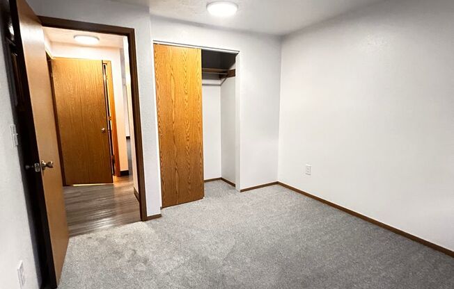 2 beds, 1 bath, 902 sqft, $1,150, Unit W - 017