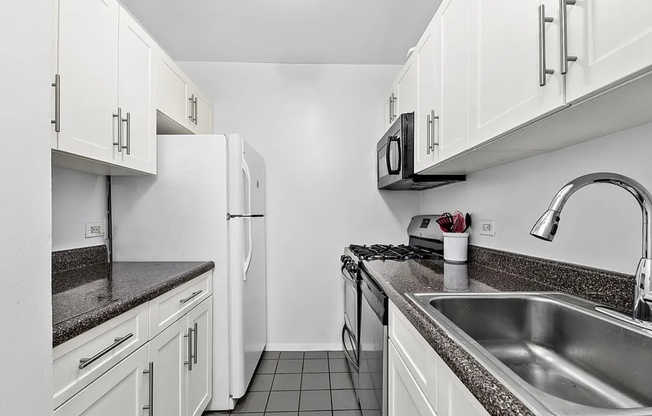 1 bed, 1 bath, 627 sqft, $4,395, Unit 29-H
