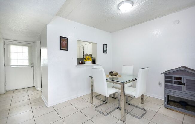 3 beds, 2 baths, 1,350 sqft, $1,610