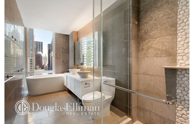 2 beds, 2.5 baths, 1,311 sqft, $8,250, Unit 2705