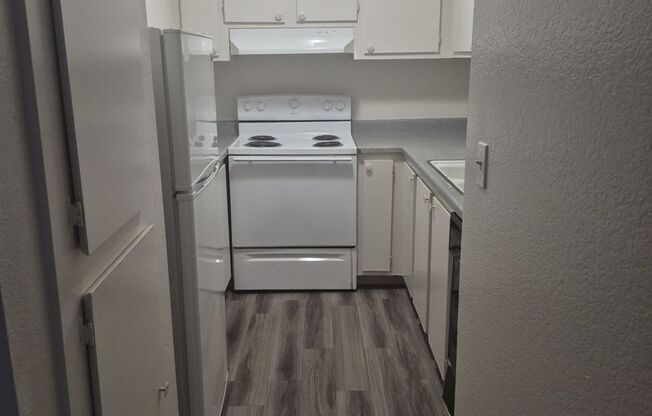 Studio, 1 bath, 324 sqft, $1,200, Unit 3834-01