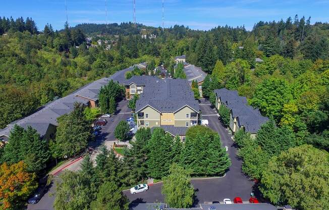 We Invite You to Commons at Sylvan Highlands Apartments in Portland, Oregon
