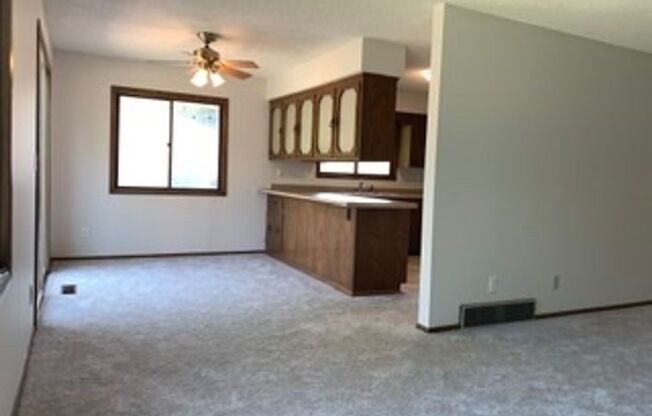 4 beds, 2 baths, $3,450