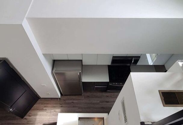 ST Living at 644 Hobart | Where Style, Comfort, and Hollywood Energy Meet.