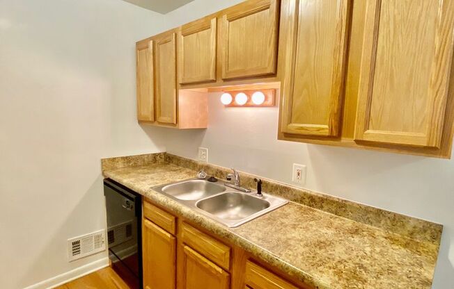 1 bed, 1 bath, 750 sqft, $1,145, Unit 504