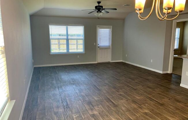 Wonderful One Story Home in Riverwalk Neighborhood Hutto