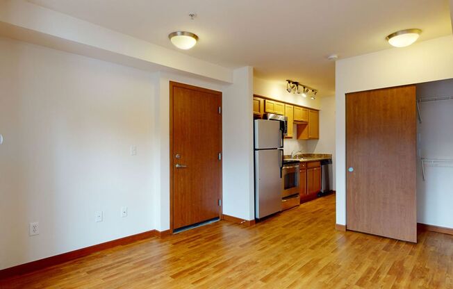 Studio, 1 bath, 337 sqft, $1,442, Unit B105