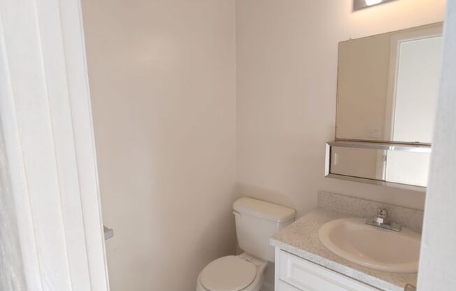 3 beds, 2.5 baths, 1,208 sqft, $1,600, Unit CW1101