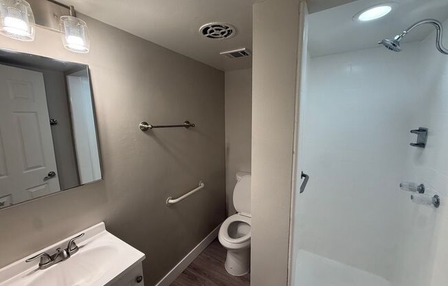 2 beds, 2 baths, 880 sqft, $1,495, Unit 3620-26