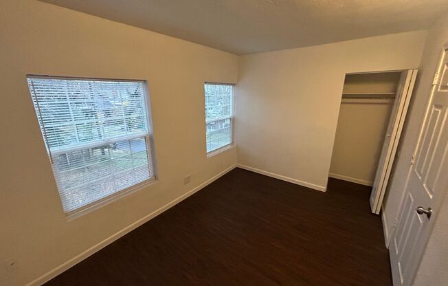 1 bed, 1 bath, 550 sqft, $875, Unit Apt 7