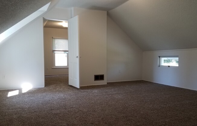 1 bed, 1 bath, $995, Unit Unit #2