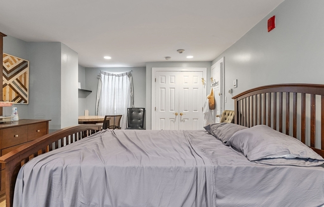 1170 Massachusetts Ave 7