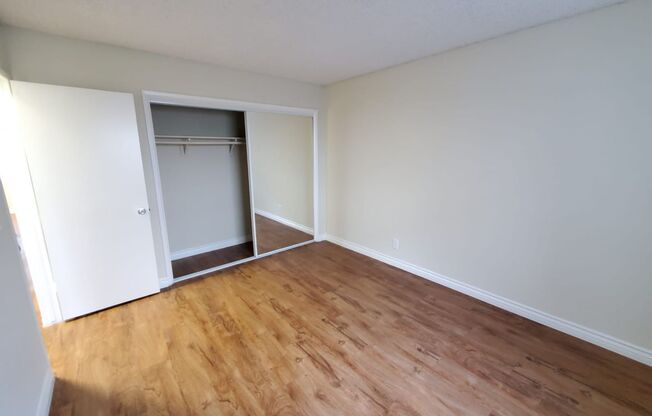 2 beds, 1 bath, $2,095, Unit 102