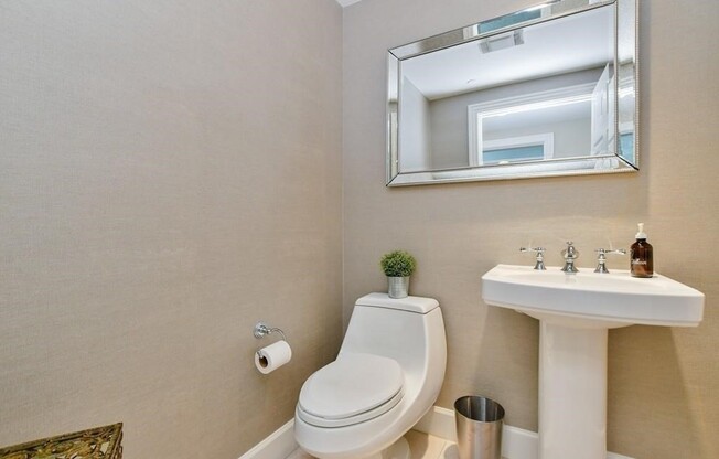 3 beds, 2.5 baths, 1,737 sqft, $6,800, Unit 310