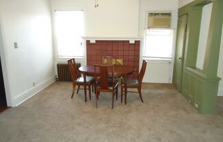 2 beds, 1 bath, $1,480, Unit 1STFL