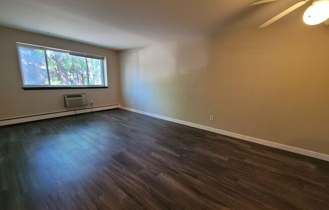 1 bed, 1 bath, $1,225, Unit 115