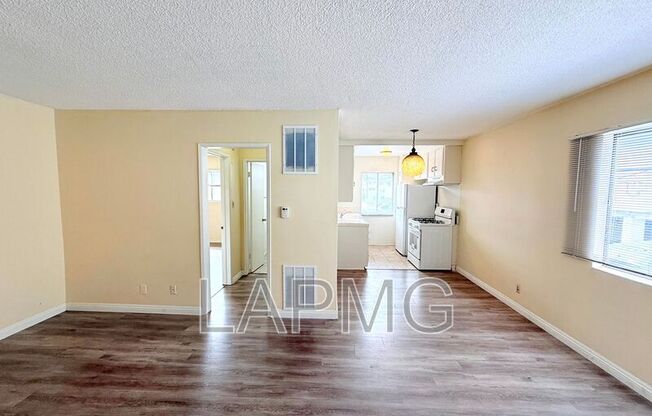 1955 S SHERBOURNE DR