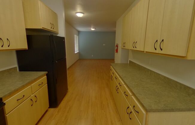 3 beds, 1.5 baths, 1,302 sqft, $2,550, Unit 2