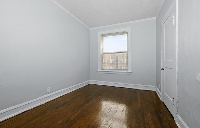 6734-6736 S Clyde Ave