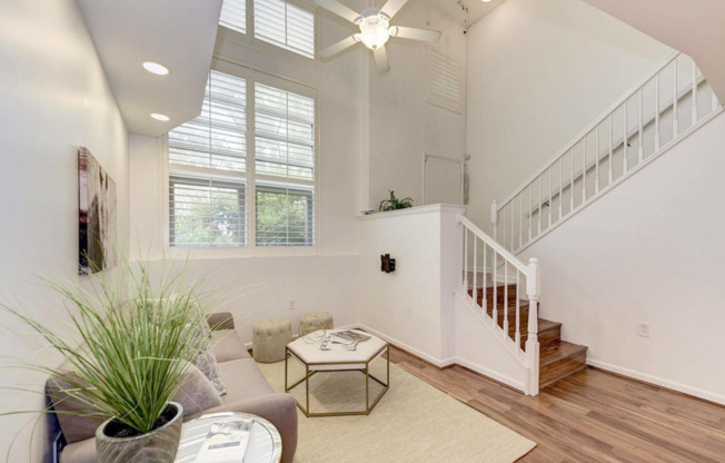 1201 E West Hwy Apt 218