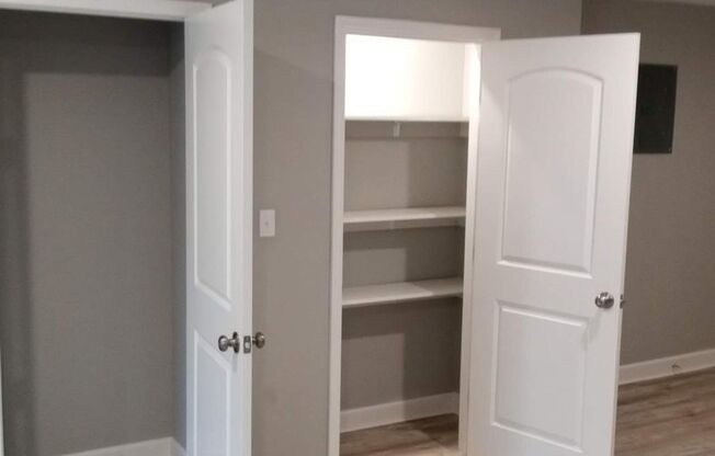2 beds, 1 bath, 950 sqft, $1,295, Unit 6012 Barton St - Unit C