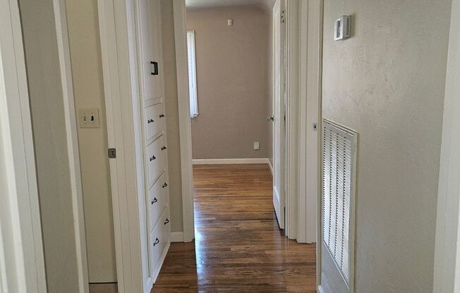 **MOVE IN SPECIAL** 1/2 OFF 1ST MONTH