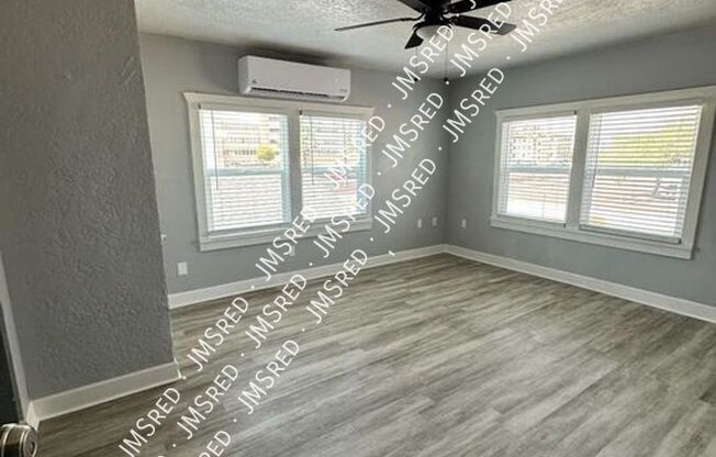 209 N 16 AVE