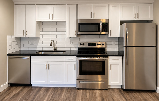 1 bed, 1 bath, 430 sqft, $2,295, Unit 10