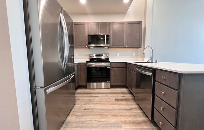 1 bed, 1 bath, 670 sqft, $2,100, Unit PH-1