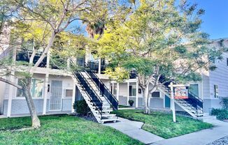 3235-3239 Collier Avenue