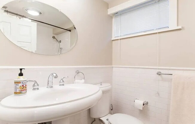 Studio, 1 bath, 420 sqft, $2,150, Unit 1