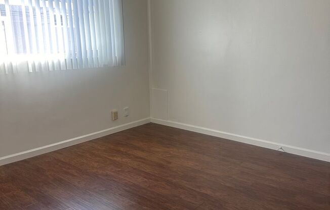 1 bed, 1 bath, $2,200, Unit 263