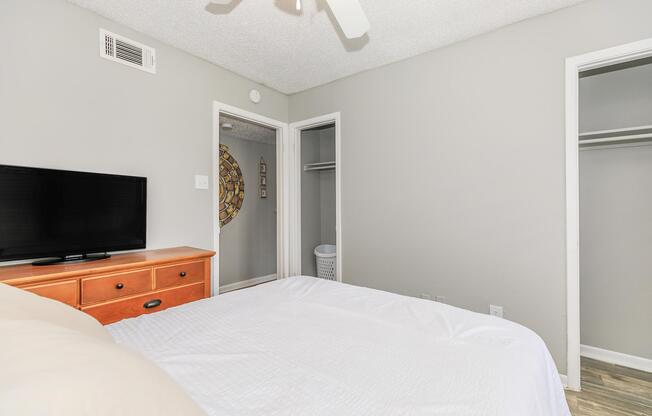 2 beds, 2 baths, 850 sqft, $1,179