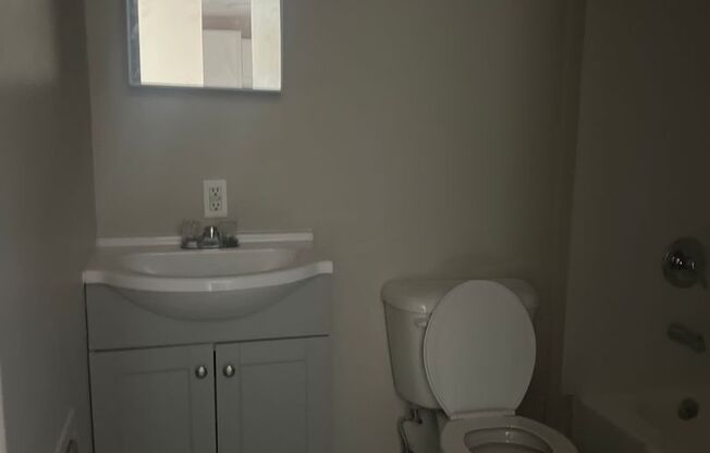 1 bed, 1 bath, 600 sqft, $1,150, Unit 412