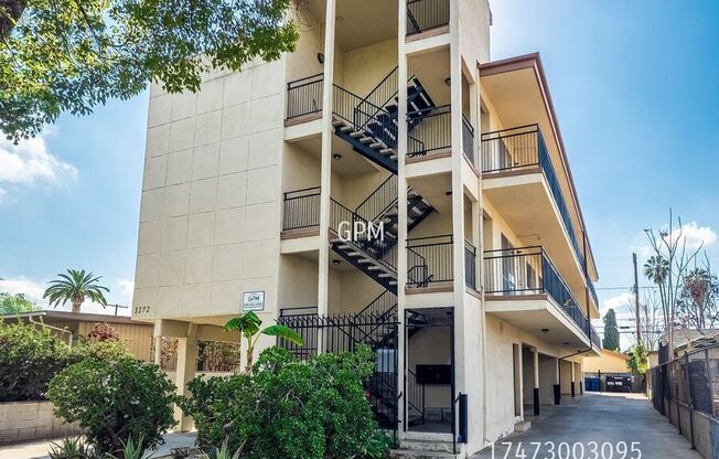 3272 ATWATER AVE
