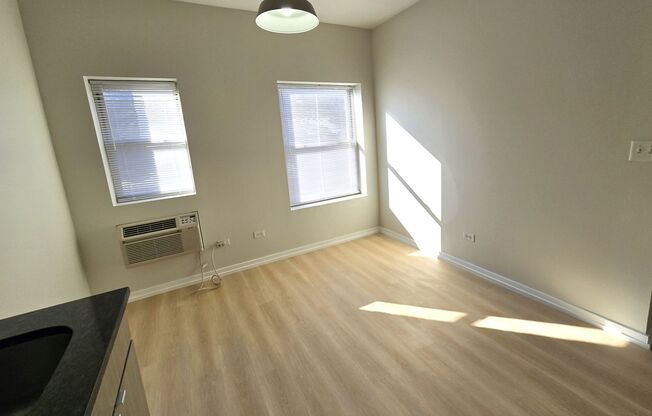 5051 North Kenmore Ave.