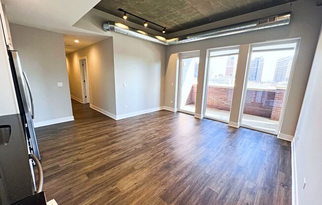 1 bed, 1 bath, 673 sqft, $3,080, Unit 3833-614