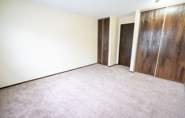 2 beds, 1 bath, $1,199, Unit 1200313
